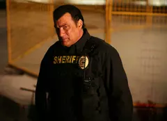 „True Justice”, singurul serial în care a jucat vreodată actorul Steven Seagal, se poate vedea pe FilmBox Premium