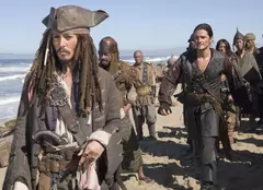 Cu ce sumă record îl îmbie Disney pe Johnny Depp pentru a-și relua rolul din „Pirații din Caraibe”