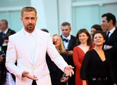 A apărut prima fotografie cu Ryan Gosling în rolul lui Ken din „Barbie”. Cum s-a transformat actorul