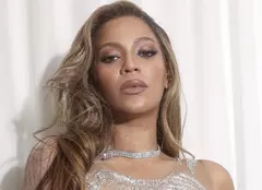 Beyoncé, album nou după 6 ani de absență. Artista apare aproape goală pe coperta viitorului album