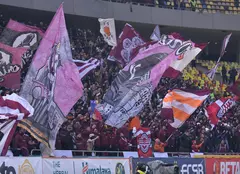 Cine transmite Rapid - Petrolul, derby-ul etapei a 20-a din Liga 1