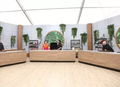 „Chefi la cuțite”, 27 septembrie 2022. Provocare inedită pentru jurați. Sunt chemați la bancurile de lucru legați la ochi