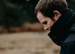 CE ESTE DEPENDENȚA ȘI DE CE TREBUIE SĂ FII ATENT(Ă) LA PRIMELE SIMPTOME