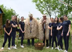 Cine sunt „băcițele” din noul serial de la Prima TV, „Pup-o, mă!”. Printre ele, se regăsește și fosta soție a lui Bobby Păunescu