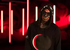 Schimbare de look pentru solistul de la Carla’s Dream. Artistul a renunțat, parțial, la machiaj