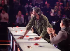 Dragos Bucur a apasat butonul auriu. Cine este Taheira Sașa de la „Românii au talent” 2023