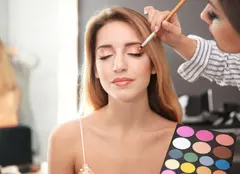 Machiajul artistic – cum să creezi un look unic și îndrăzneț?