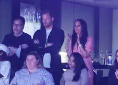 Prințul Harry și Meghan, gesturi tandre în public. Cum au reacționat când și-au dat seama că sunt filmați