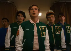 Un actor din Stranger Things și un actor din Game of Thrones sunt gazdele scenei de la Comic Con 2023