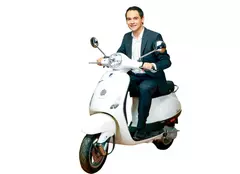 Răzvan Simion a făcut cu maşina drumul Roma – Bucureşti din cauza norului vulcanic