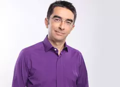 INTERVIUL ALTFEL. Mihai Găinuşă: „Verigheta, ca inelul Arabelei: cum îl pui pe deget, cum îţi schimbă viaţa”