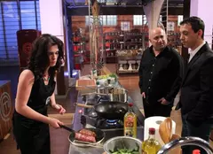 Concurenţii „MasterChef” gătesc dupa fotografii