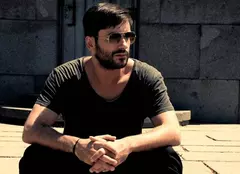 Radu Vâlcan joacă rolul unui tip rebel în pelicula „Rumeno”