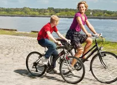 Băiatul cu bicicleta