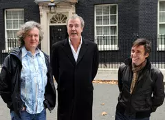 Clarkson, Hammond şi May ar negocia cu Netflix pentru „House of Cars”