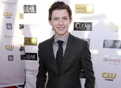 Tom Holland se antrenează din greu pentru rolul Omului-Păianjen