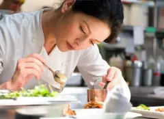 Recomandarea TVmania pentru seara de sâmbătă, 3 februarie: „Fără reţineri”, cu Catherine Zeta-Jones