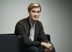 Premieră la E!: “Hollywood Medium”, despre clarvăzătorul Tyler Henry