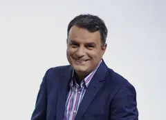 Interviu altfel. Ce credeți că și-a cumpărat Lucian Mîndruță din primul salariu?