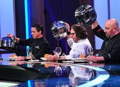 „Chefi la cuţite” va avea trei sezoane la Antena 1