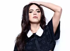 Inna a lansat piesa “Cum ar fi?”: „Sper să vă placă şi să vă facă să visaţi la iubire”