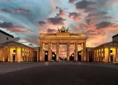 TVR 2 difuzează documentarul “O zi în Berlin” realizat de Sanda Vişan