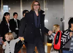 Brad Pitt nu știe dacă își va putea vedea copiii de Crăciun