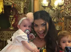 FOTO. Alina Pușcaș a făcut nuntă și botez în aceeași zi: “Am izbucnit în plâns. A fost cel mai romantic moment surpriză!”