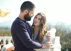 Ezgi Asaroglu, protagonista din "Bahar: Viață furată" (Kanal D), a suferit de depresie