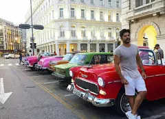 FOTO. Burak Özçivit este iar în vacanţă cu soţia lui