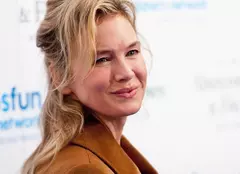 Renee Zellweger o va interpreta pe Judy Garland într-un film biografic