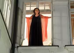 Ce se întâmplă în episodul cinci din serialul românesc „Fructul oprit”. Carmen Tănase ajunge de la extaz la agonie