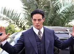 TVR 2 difuzează ultimul sezon al serialului „Onoare și respect”, cu Gabriel Garko în rol principal