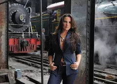 Actrița Kate del Castillo vine la București