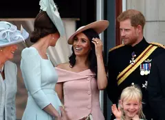 GALERIE FOTO. Meghan Markle, pentru prima dată la parada de ziua Reginei Elisabeta. Iată cum a arătat actrița!