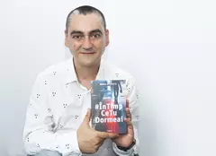 Editura Trei lansează cartea jurnalistului Horia Ghibuțiu, #ÎnTimpCeTuDormeai