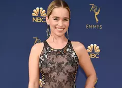Emilia Clarke dezvăluie fotografii rare din perioada operațiilor suferite pe creier