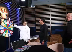 Ruleta cu provocări revine în viața juraților de la „Chefi la cuțite”. Ce sunt nevoiți să facă de această dată