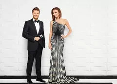 Postul de televiziune E! transmite în direct de pe covorul roșu ediția 71 a Premiilor Emmy