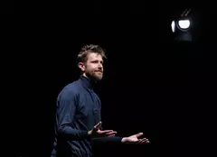 GALERIE FOTO. Spectacolul „Bad Talks” - scris, regizat și interpretat de Radu Iacoban - revine la Unteatru