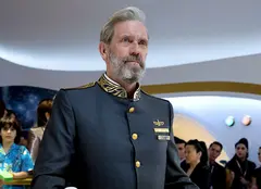 „Avenue 5” serialul cu Hugh Laurie în rolul principal, va avea premiera la HBO pe 20 ianuarie
