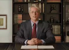 Brad Pitt s-a deghizat în dr. Anthony Fauci la „Saturday Night Live”, iar scheciul a devenit viral!