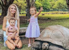 Andreea Bălan, împiedicată să plece cu fetițele în vacanță, în Grecia! De ce nu a primit artista acordul lui George Burcea