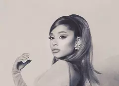 Cântăreața Ariana Grande s-a logodit