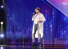 Liliana Khemi i-a surprins pe jurații de la "Românii au talent" cu vocea sa