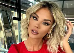 Ramona Olaru a fost cerută în căsătorie de Cătălin Cazacu. Cum arată inelul cu diamante