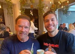 Fiul lui Arnold Schwarzenegger, Joseph Baena, și-a expus mușchii pe platourile de filmare. E copia fidelă a tatălui său