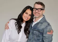 Anca Serea, o femeie fericită. Cum o răsfață Adi Sînă după 7 ani de căsătorie