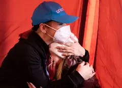 Imagini cu Andreea Marin alături de refugiații din Ucraina. „O zi în Vama Siret. Impresionant și cutremurător”
