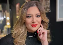 Cum arată mansarda în care locuiește Amalia Enache. Vedeta Pro TV locuiește într-un apartament de poveste, cu ferestre imense, lângă Parcul Cișmigiu